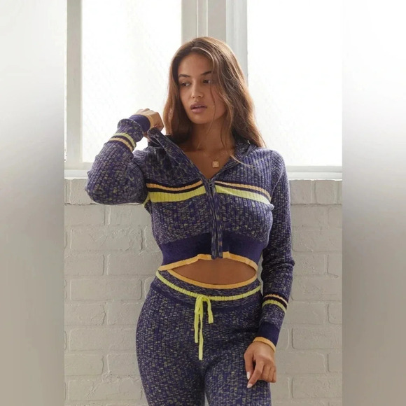 Urban Outfitters Cropped Hoodie Sweater Women’s M Striped Primrose Full Zip Up - Picture 3 of 16